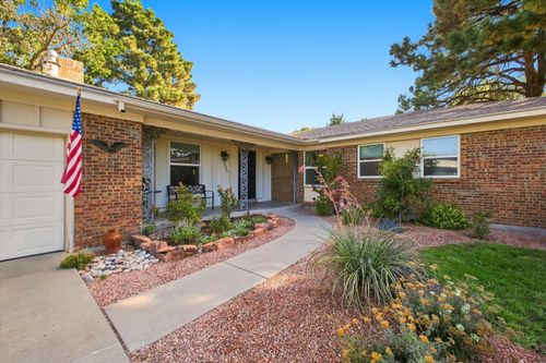 6605 Arroyo Del Oso Ave Ne, Albuquerque, NM, 87109-2733 | Card Image