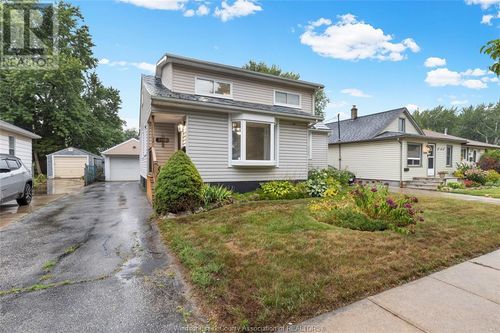 2015 Buckingham Dr, Windsor, ON, N8T2B2 | Card Image