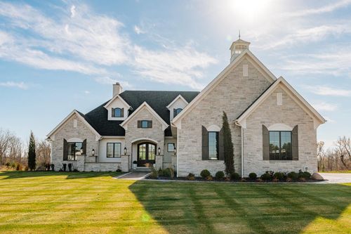 20285 Newport Lane, Brookfield, WI, 53045 | Card Image