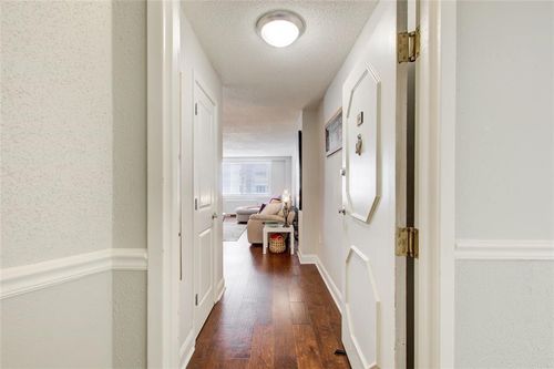 apt-304-2479 Peachtree Rd Ne, Atlanta, GA, 30305-4129 | Card Image