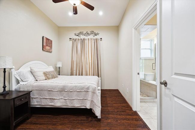 8917 Hawk Rd, House other with 5 bedrooms, 5 bathrooms and 2 parking in Pearland TX | Image 16