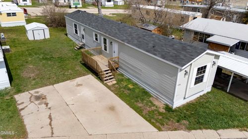 1106 Frontier Trail, Mandan, ND, 58554 | Card Image