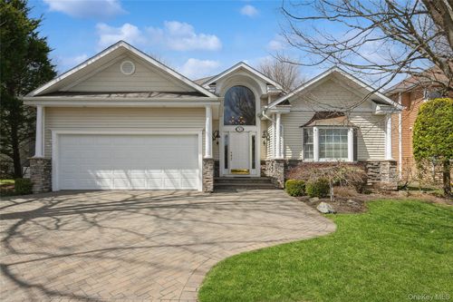 30 Redan Dr, Smithtown, NY, 11787-4409 | Card Image