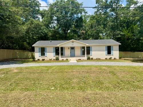 9481 Pinewood Ave, Elberta, AL, 36530-5015 | Card Image