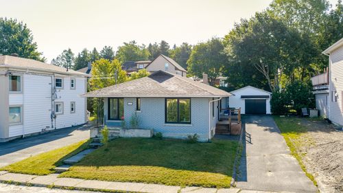 220 Rue O'Meara, Thetford Mines, QC, G6G3A7 | Card Image