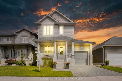 27 Willis Ave, Strathroy, ON, N7G0B6 | Card Image