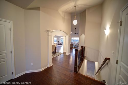 8374 Meadow Creek Dr, Goodrich, MI, 48438-8732 | Card Image