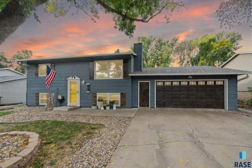 6529 W Essex Ter, Sioux Falls, SD, 57106-1638 | Card Image