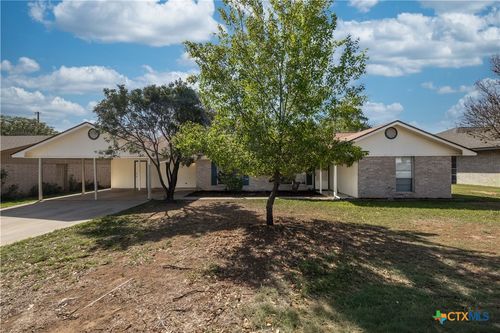 309/311 Briarwood Drive, New Braunfels, TX, 78130 | Card Image