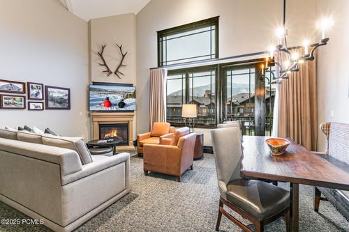 6173-2100 Frostwood Blvd, Park City, UT, 84098-6522 | Card Image