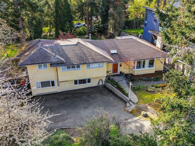 3935 Tudor Ave, House other with 4 bedrooms, 3 bathrooms and 1 parking in Saanich BC | Image 26