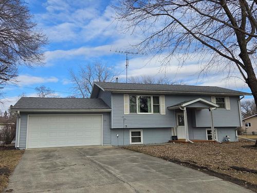 615 Southwood Dr, Manson, IA, 50563-5165 | Card Image