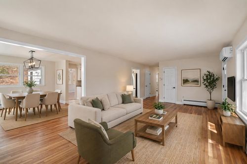 282 Wallace Rd, Bedford, NH, 03110-4943 | Card Image