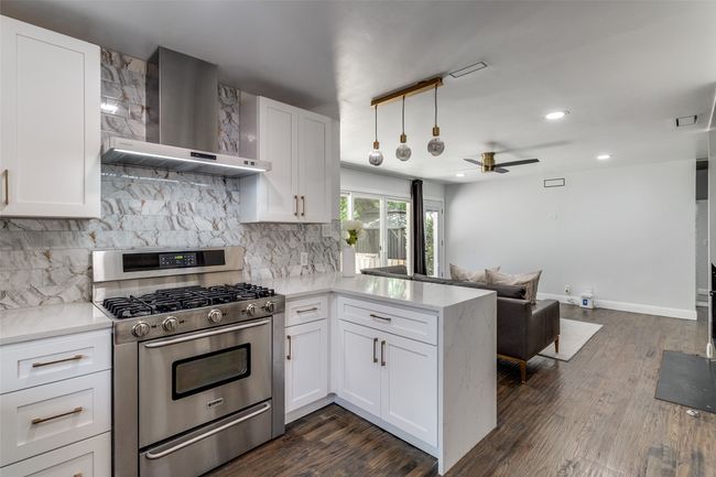 7127 E Mockingbird Ln, House other with 2 bedrooms, 2 bathrooms and null parking in Dallas TX | Image 11