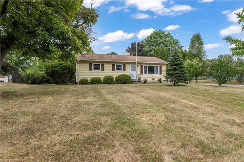172 Hollybrook Rd, Rochester, NY, 14623-4535 | Card Image