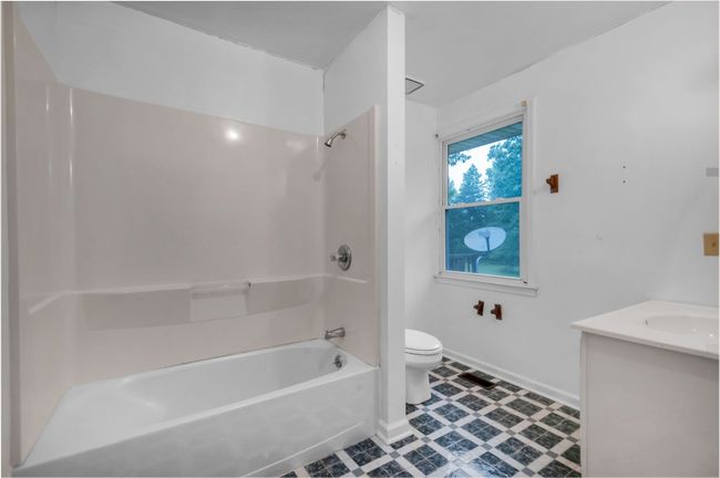1010 Highway 96 N, House other with 3 bedrooms, 2 bathrooms and 1 parking in Fairview TN | Image 10