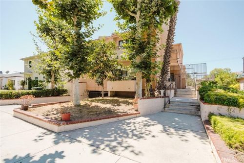 c-608 Hawthorne St, Glendale, CA, 91204-1019 | Card Image