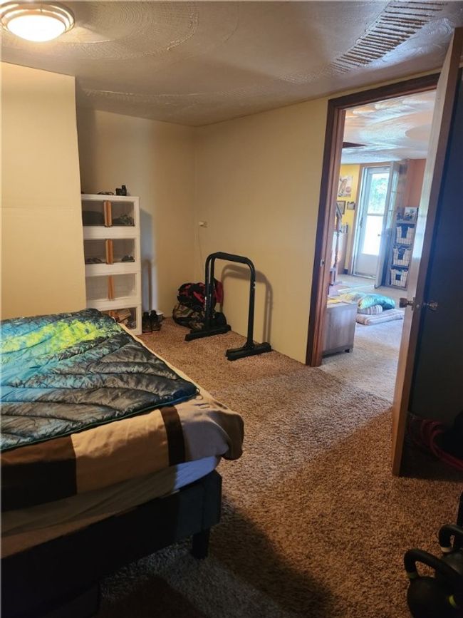 211 Fayette St, House other with 3 bedrooms, 1 bathrooms and 4 parking in Donegal PA | Image 9