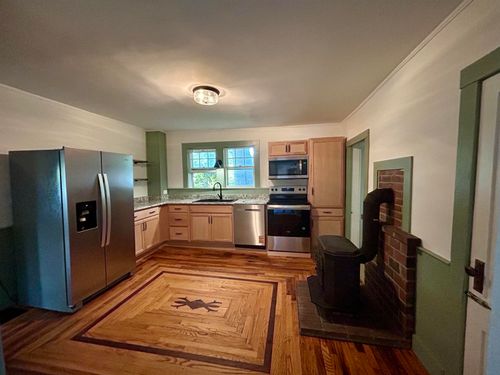 91 Carroll St, Keene, NH, 03431-2909 | Card Image