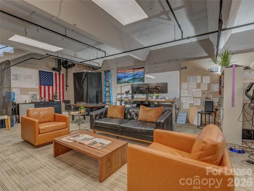 213-101 E Allen St, Hendersonville, NC, 28792-5091 | Card Image