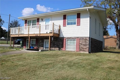 2359 Sanitarium Rd, Lakemore, OH, 44250-8805 | Card Image