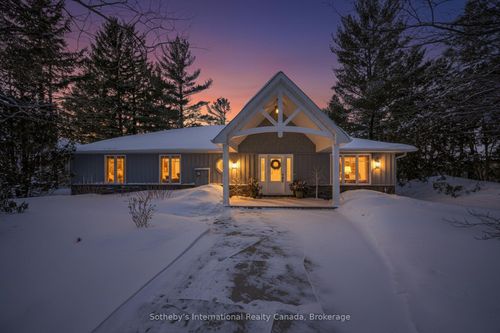 1036 River Road E, Wasaga Beach, ON, L0L2P0 | Card Image