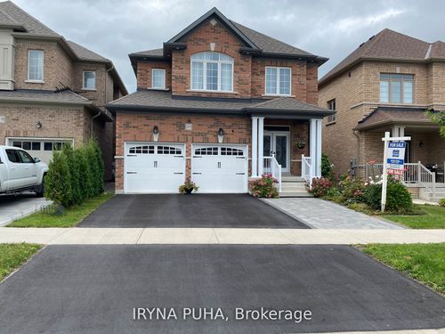 211 Gibson Cir, Bradford, ON, L3Z0W8 | Card Image