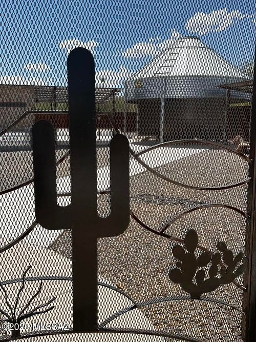 741 W Via De Suenos, Green Valley, AZ, 85622 | Card Image