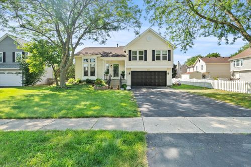 2045 Dublin Ln, Hanover Park, IL, 60133-2911 | Card Image