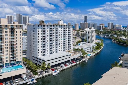 9g-427 Golden Isles Dr, Hallandale Beach, FL, 33009 | Card Image