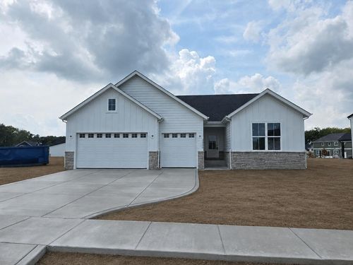 3006 Old Oak Dr, Valparaiso, IN, 46385-2105 | Card Image