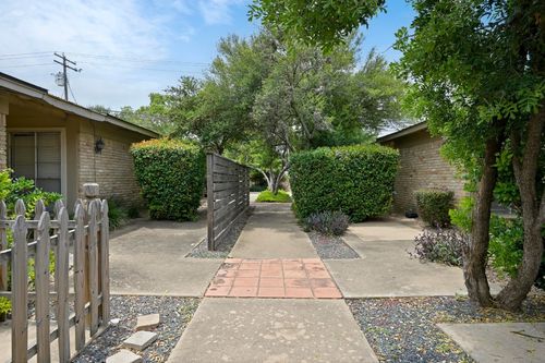 3430 Willowrun Dr, Austin, TX, 78704-7914 | Card Image