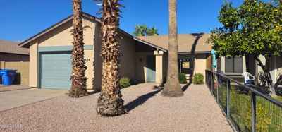 1634 E Beverly Lane, Home with 3 bedrooms, 2 bathrooms and null parking in Phoenix AZ | Image 2