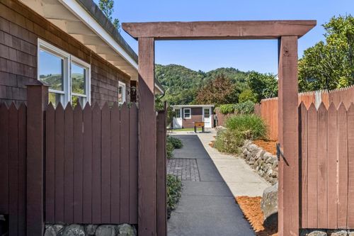 23 Arcangel Ct, Fairfax, CA, 94930-1101 | Card Image