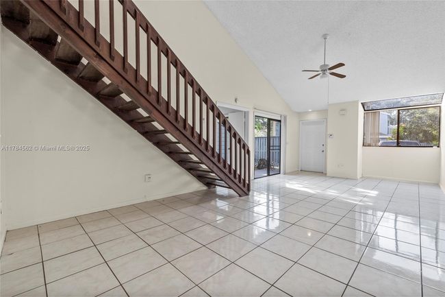 1903 Players Pl, Townhouse with 2 bedrooms, 2 bathrooms and null parking in North Lauderdale FL | Image 5