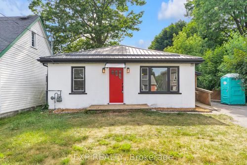 30 Leonard Ave, Trenton, ON, K8V2R4 | Card Image