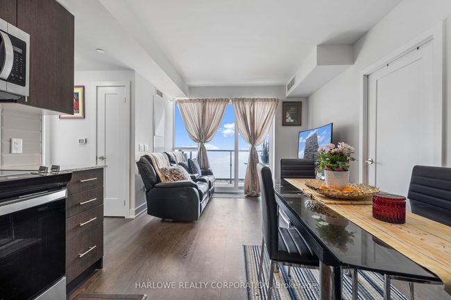 2516 - 2550 Simcoe St N, Condo with 3 bedrooms, 2 bathrooms and 1 parking in Oshawa ON | Image 5