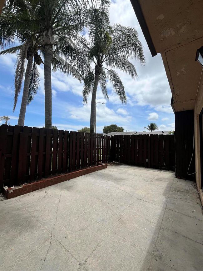 4204 Waterview Cir, Condo with 2 bedrooms, 3 bathrooms and null parking in Palm Springs FL | Image 48