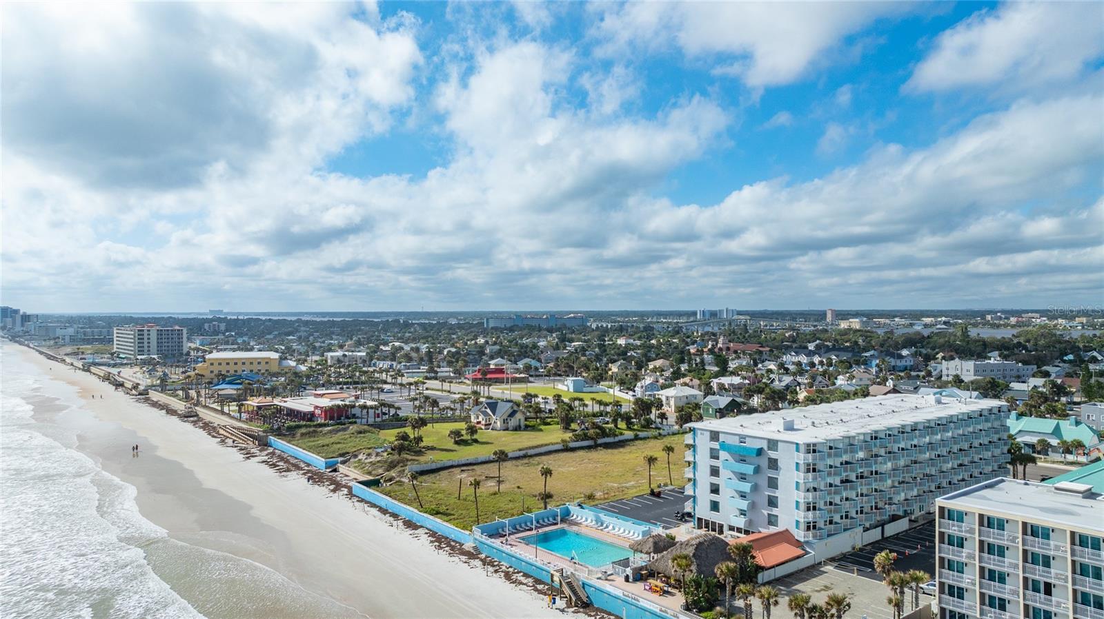 Residential in DAYTONA BEACH 4