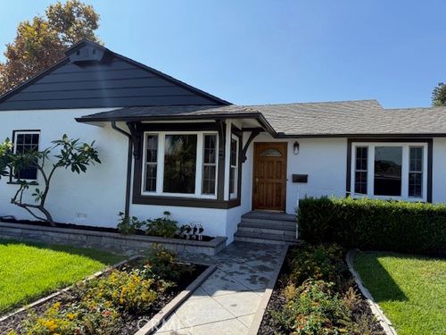 7964 Comolette St, Downey, CA, 90242-4105 | Card Image