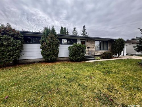 542 Parkview Rd, Yorkton, SK, S3N2L7 | Card Image