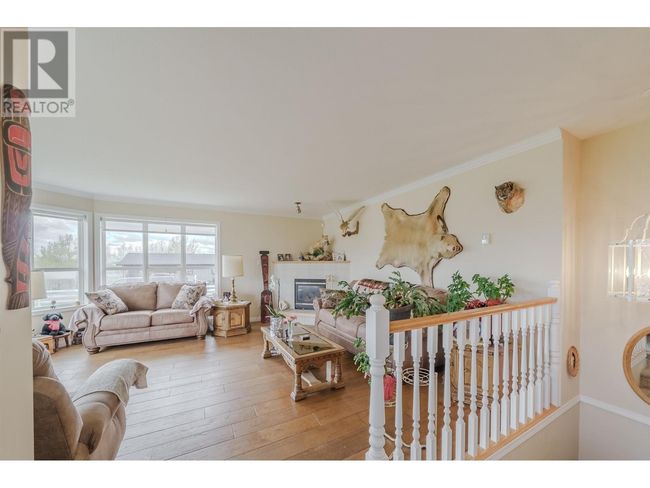 8562 Skyline Dr, House other with 5 bedrooms, 3 bathrooms and null parking in 70 Mile House BC | Image 19