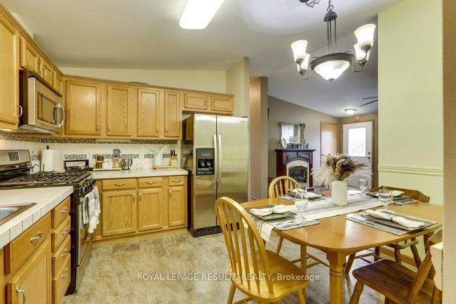 35 - 33 Pitt St, Home with 3 bedrooms, 2 bathrooms and 2 parking in Port Burwell ON | Image 10