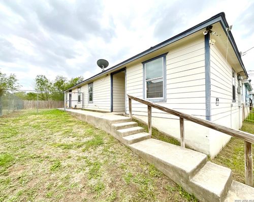 422 Amires Pl, San Antonio, TX, 78237-1233 | Card Image