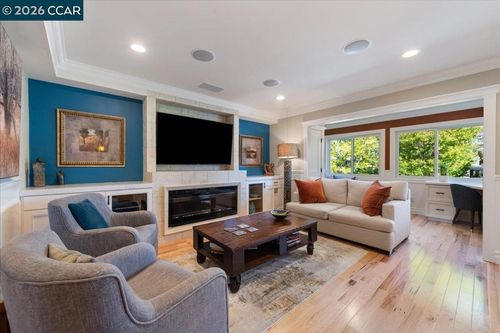 8-1200 Canyonwood Ct, Walnut Creek, CA, 94595-3633 | Card Image