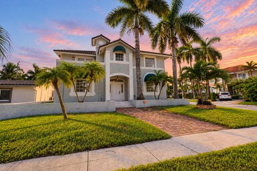 851 N 11th Ave, Hollywood, FL, 33019-1121 | Card Image