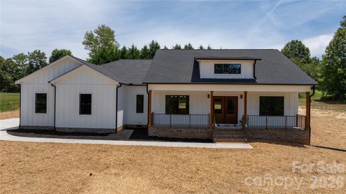 1265 Misty Ln, Hickory, NC, 28601-8181 | Card Image