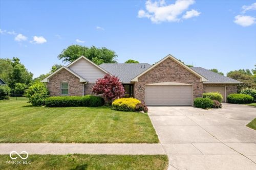1029 N Village Greene Dr, Greenfield, IN, 46140-8288 | Card Image