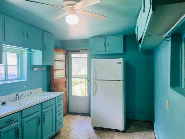 1213 E Main St, House other with 1 bedrooms, 1 bathrooms and 6 parking in Streator IL | Image 16
