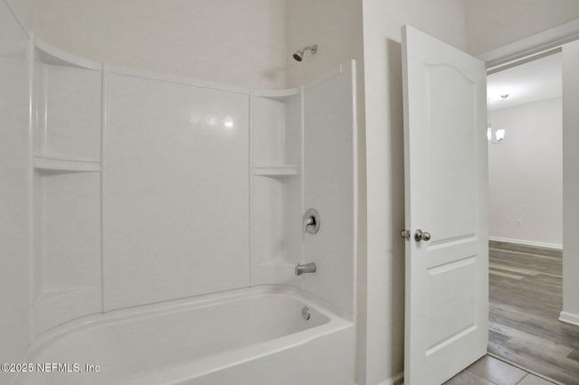 Guest Bath | Image 16